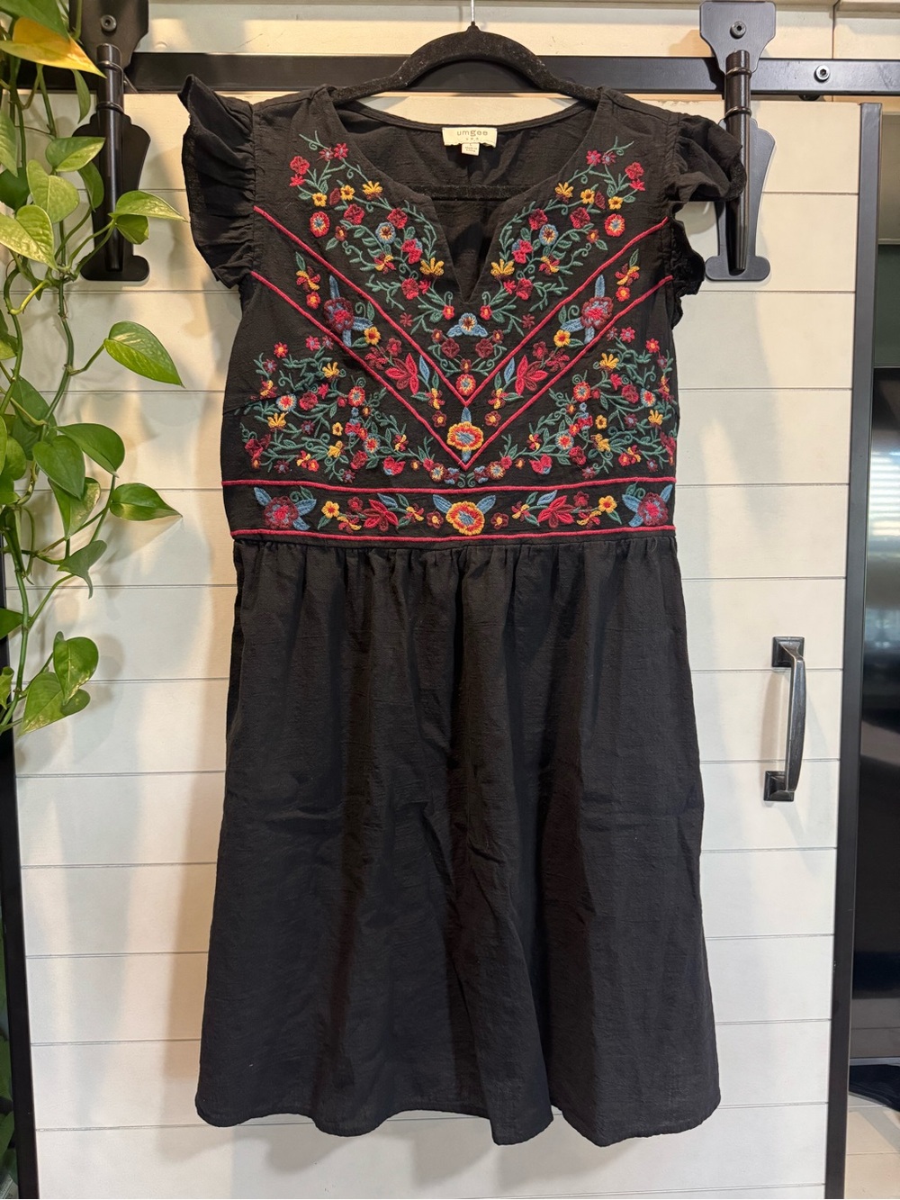 Umgee Black Casual Dress with Multicolor Floral Embroidery